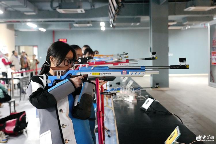 山东青岛:400余人共赴U系列激光射击比赛之约(图2) 山东青岛:400余人共赴U系列激光射击比赛之约(图2)