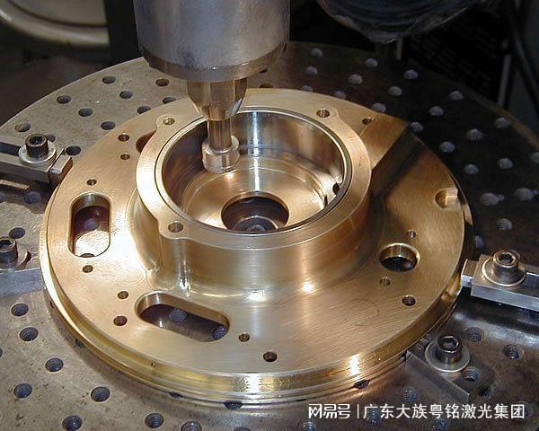 镭射金属激光切割机:加工未来制造的精密之光(图7) 镭射金属激光切割机:加工未来制造的精密之光(图7)