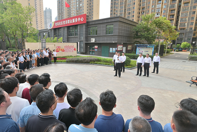 习在湖北武汉考察(图3) 习在湖北武汉考察(图3)