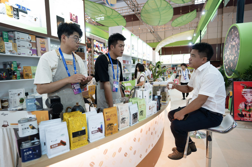 坚持把发展特色优势产业作为主攻方向——落实新时代推动西部大开发座谈会精神系列综述之一(图5) 坚持把发展特色优势产业作为主攻方向——落实新时代推动西部大开发座谈会精神系列综述之一(图5)