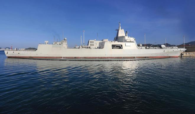 55大驱才4年就落后？2万吨新舰疑曝光日本网友：055看不上了？